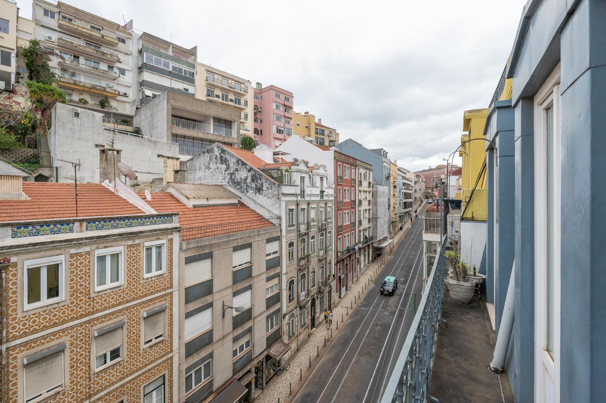 Bmyguest - 28 Tram Central Apartment Лиссабон Экстерьер фото